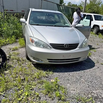 2004 Toyota Camry Sedan 4D