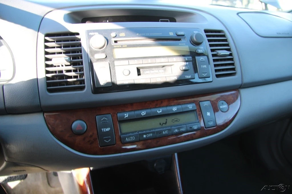 2004 Toyota Camry 5th Gen - Image 16 of 21