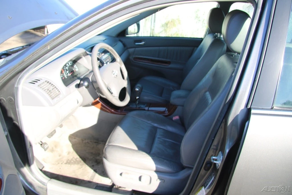 2004 Toyota Camry 5th Gen - Image 13 of 21