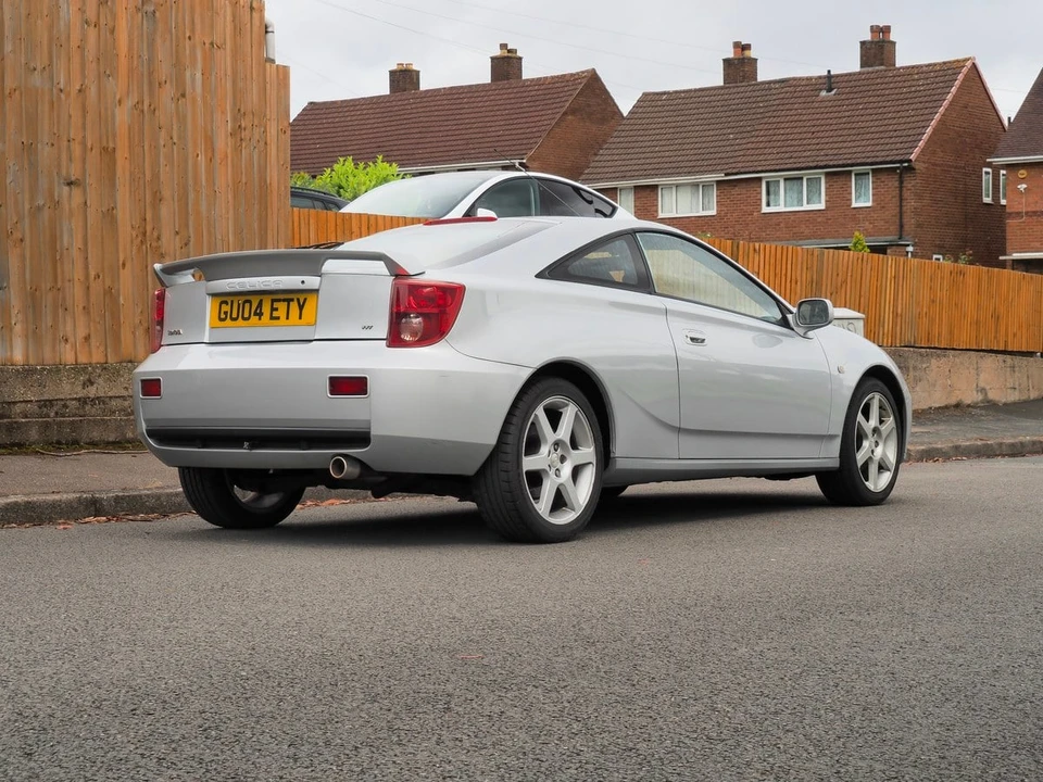 2004 Toyota Celica - Image 17 of 30