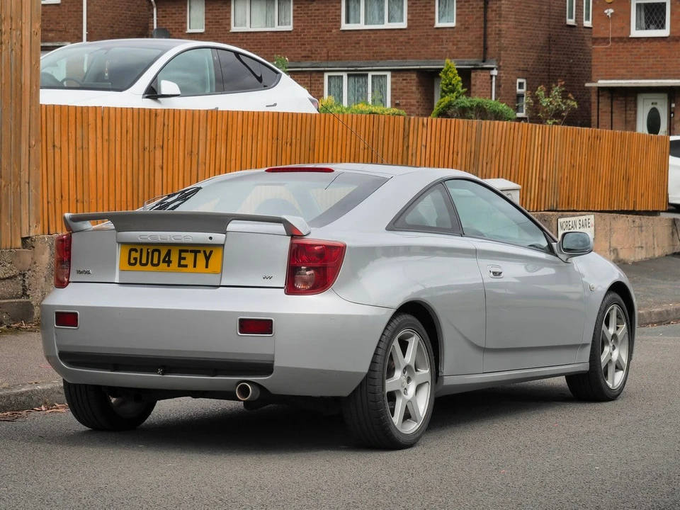 2004 Toyota Celica - Image 13 of 30