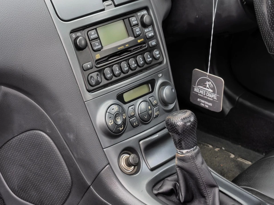 2004 Toyota Celica - Image 12 of 30