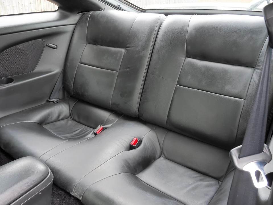 2004 Toyota Celica - Image 16 of 30