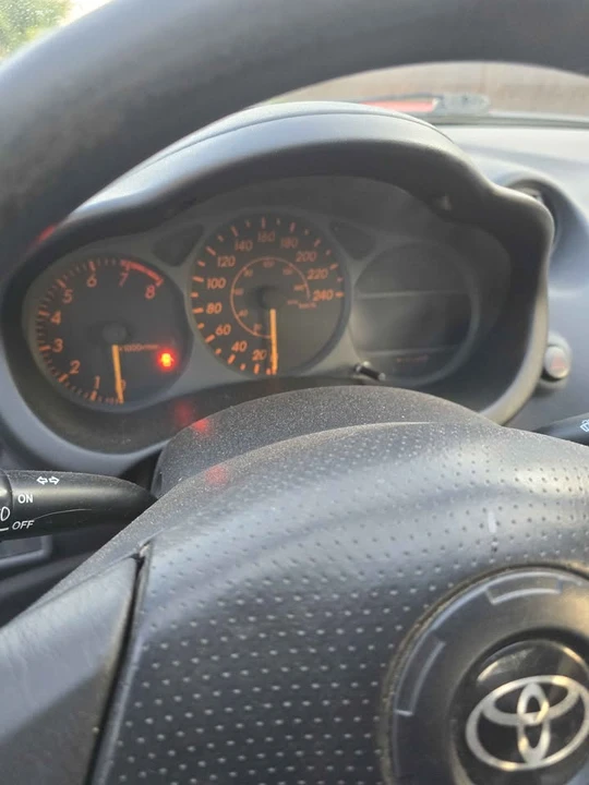 2004 Toyota Celica 7th Gen - Image 18 of 19