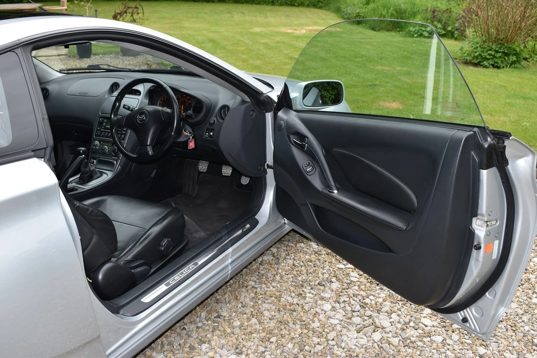2004 Toyota Celica 7th Gen - Image 26 of 30