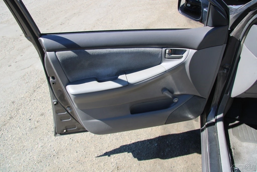 2004 Toyota Corolla 9th Gen - Image 13 of 21