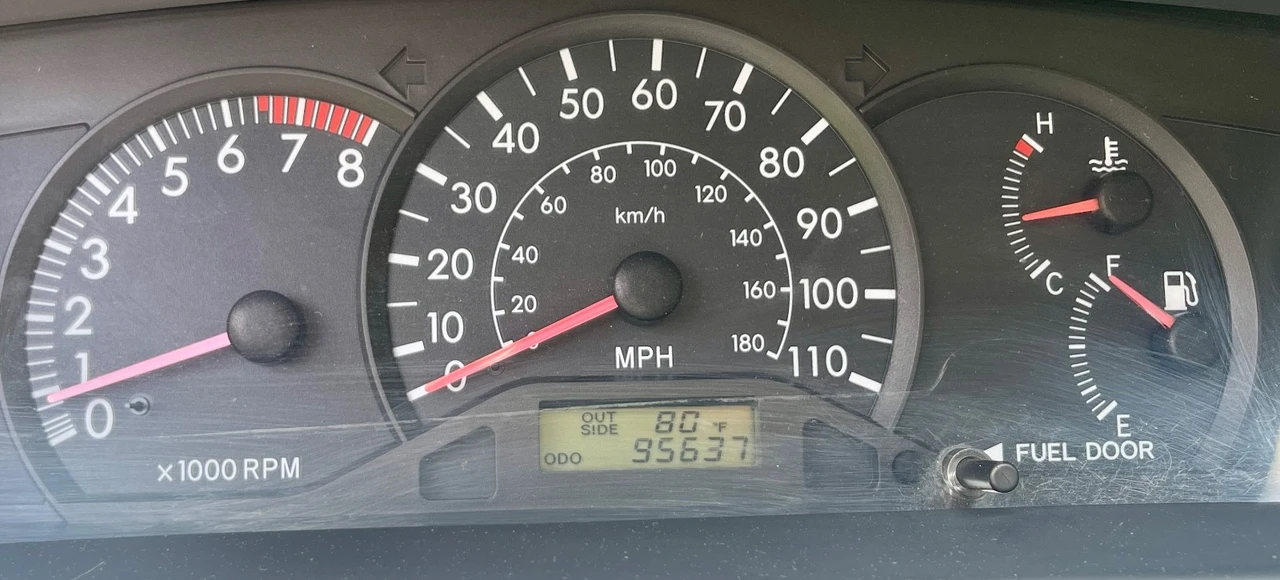 2004 Toyota Corolla 9th Gen - Image 8 of 16