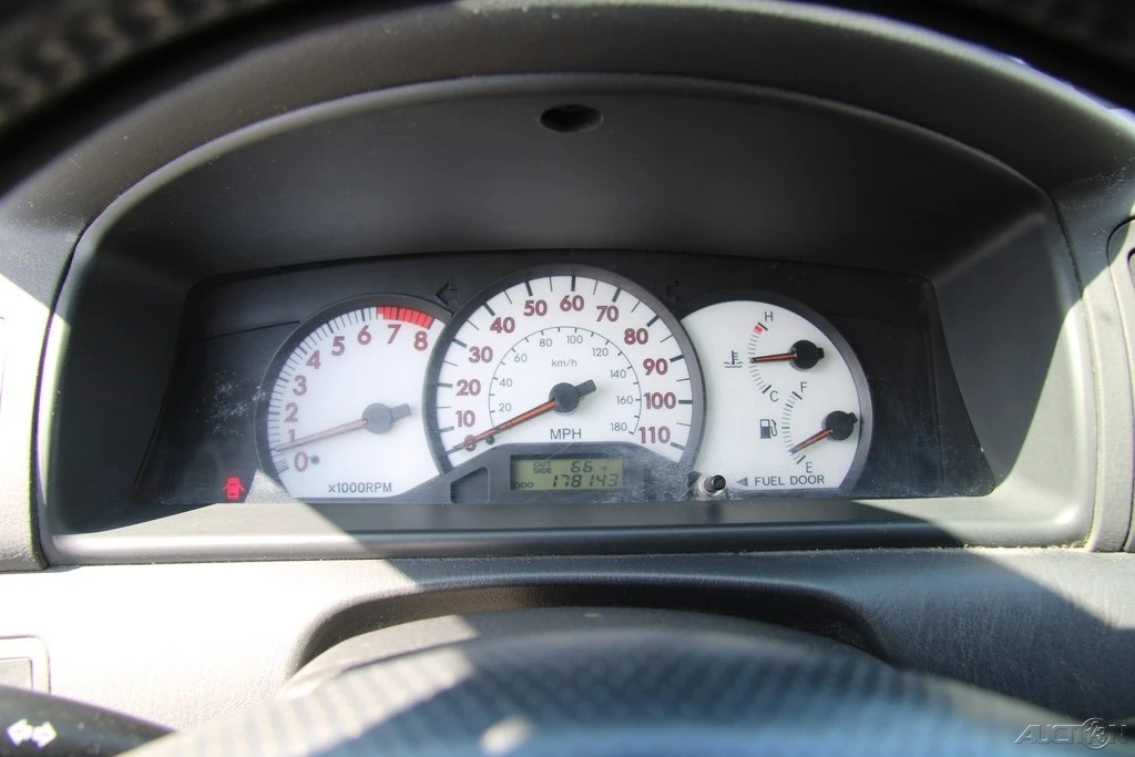 2004 Toyota Corolla 9th Gen - Image 14 of 21