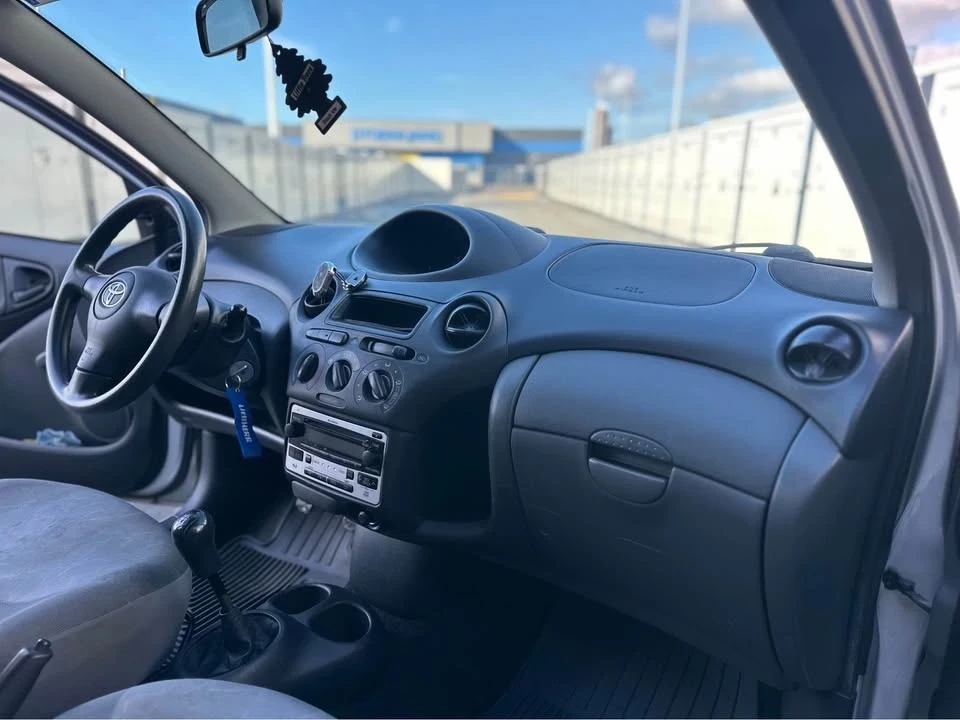 2004 Toyota Echo - Image 8 of 8