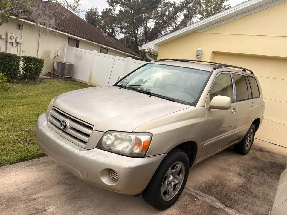 2004 Toyota Highlander - Image 2 of 2