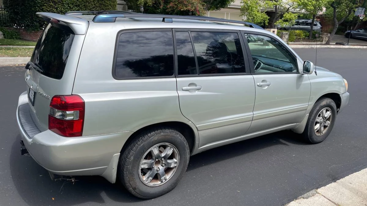 2004 Toyota Highlander - Image 2 of 13