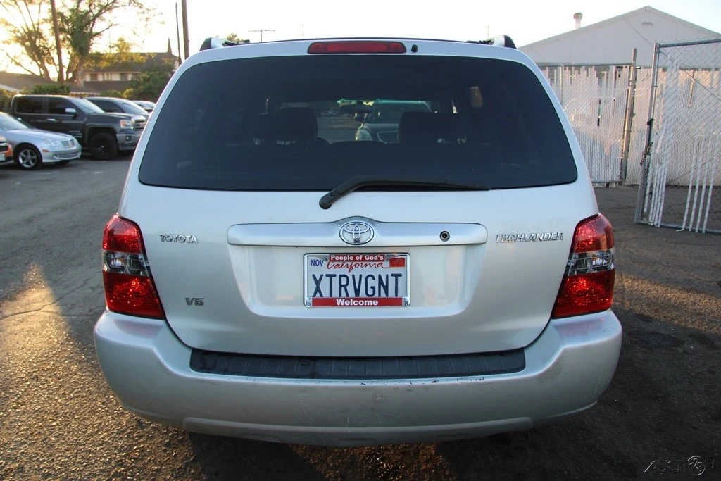 2004 Toyota Highlander - Image 5 of 21