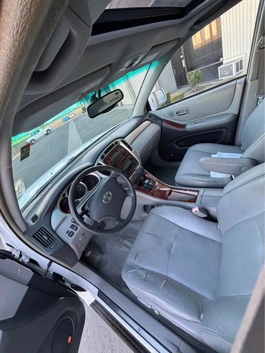 2004 Toyota Highlander - Image 5 of 12