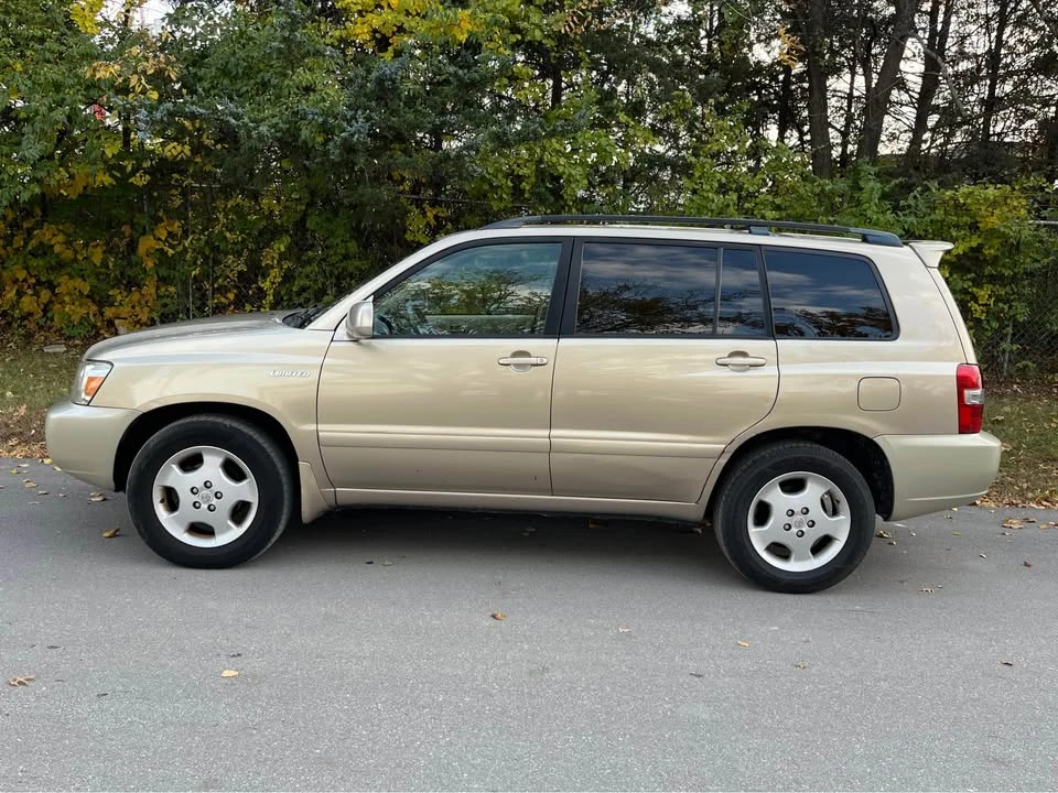 2004 Toyota Highlander - Image 7 of 13