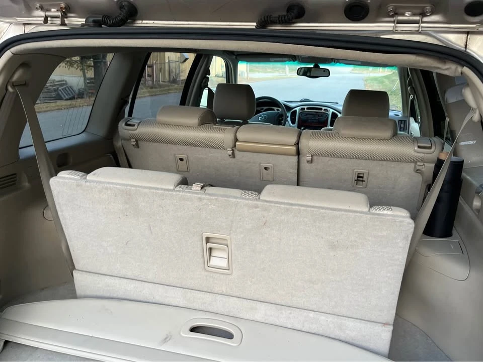 2004 Toyota Highlander - Image 12 of 13