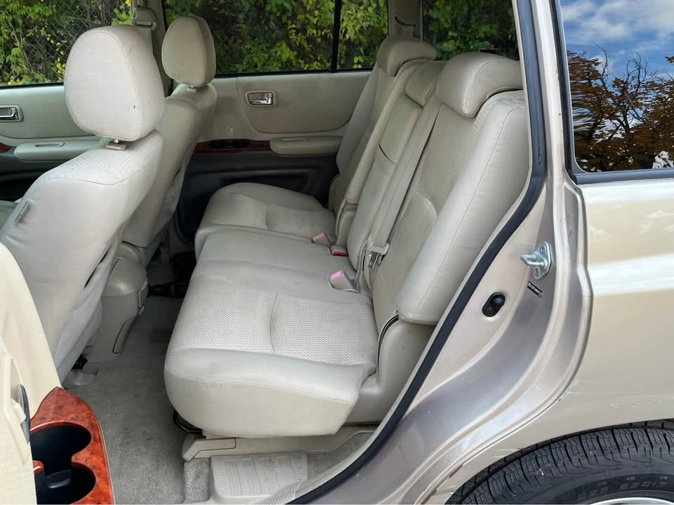 2004 Toyota Highlander - Image 11 of 13