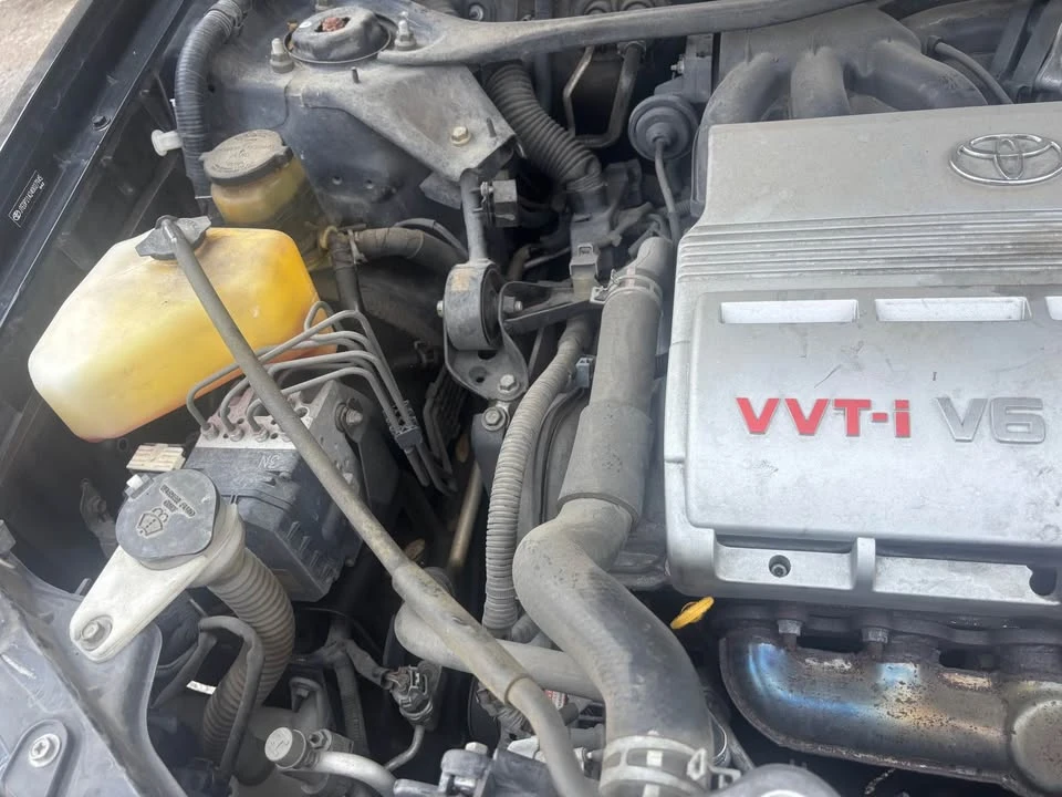 2004 Toyota Highlander - Image 10 of 13