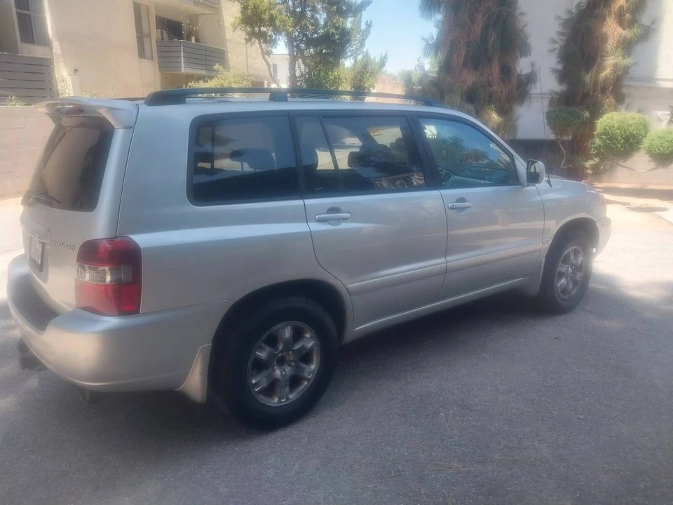 2004 Toyota Highlander - Image 2 of 9