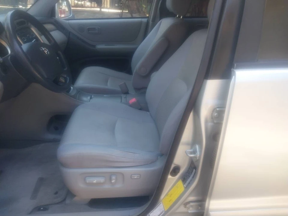 2004 Toyota Highlander - Image 5 of 9