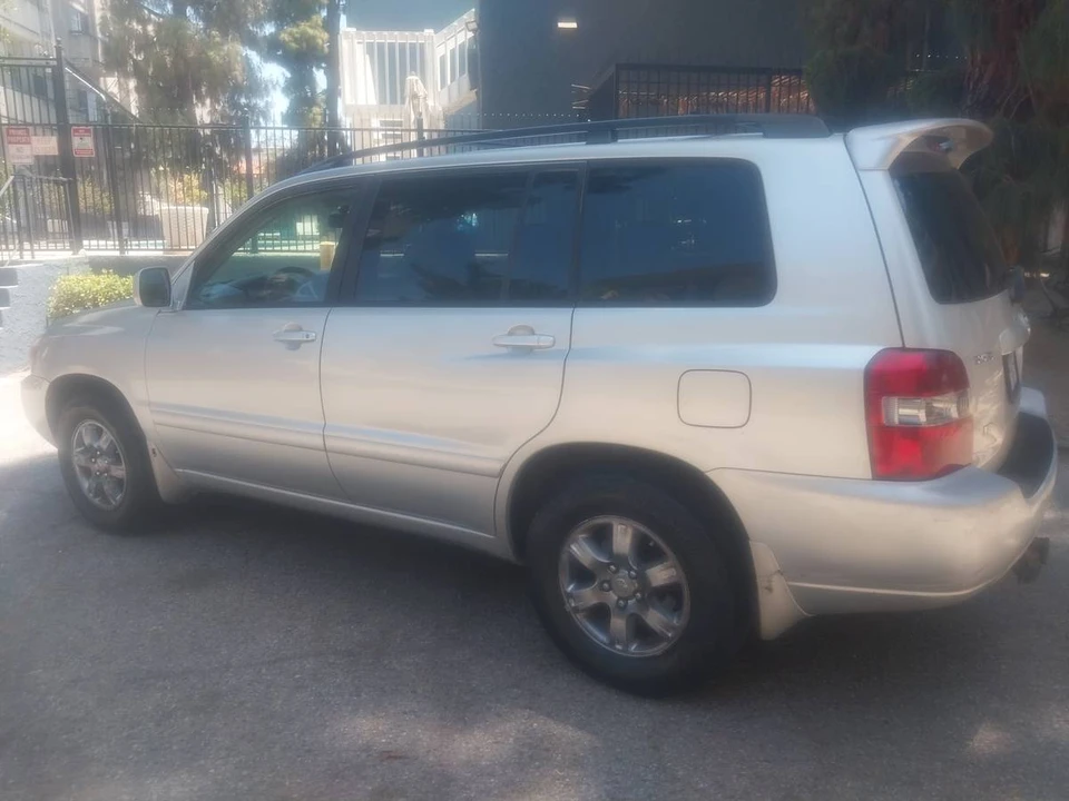 2004 Toyota Highlander - Image 3 of 9