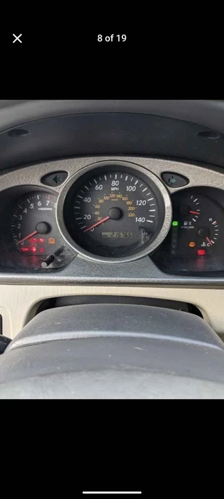 2004 Toyota Highlander - Image 11 of 13