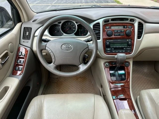 2004 Toyota Highlander - Image 14 of 21