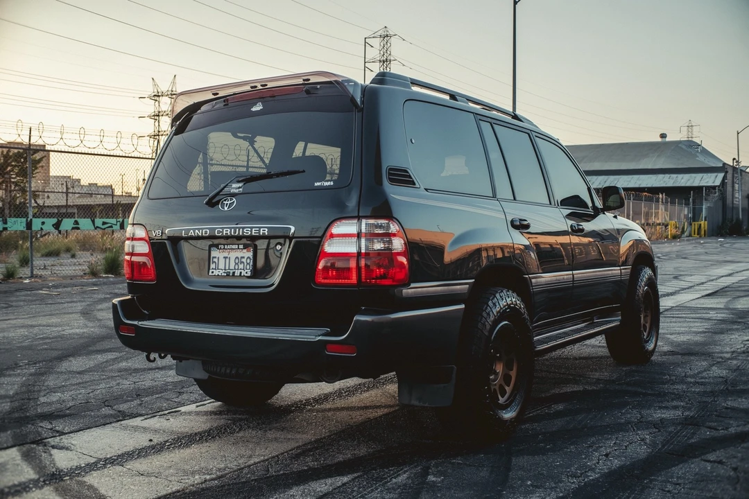 2004 Toyota J100 Land Cruiser - Image 4 of 28