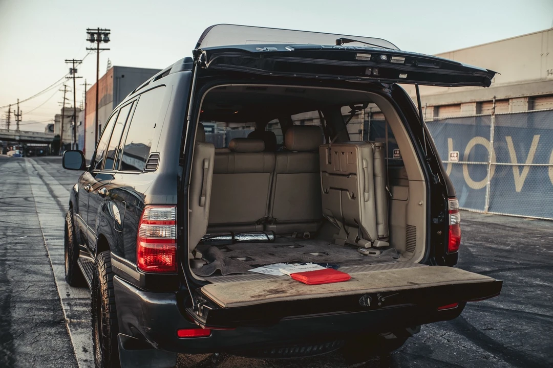 2004 Toyota J100 Land Cruiser - Image 10 of 28