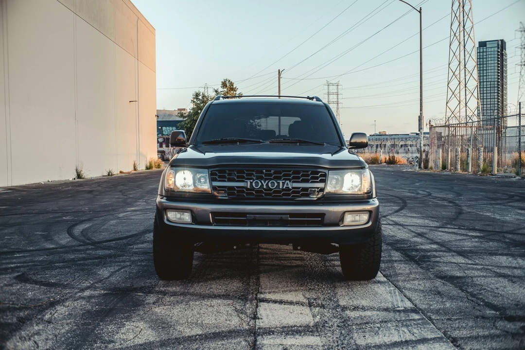 2004 Toyota J100 Land Cruiser - Image 13 of 28