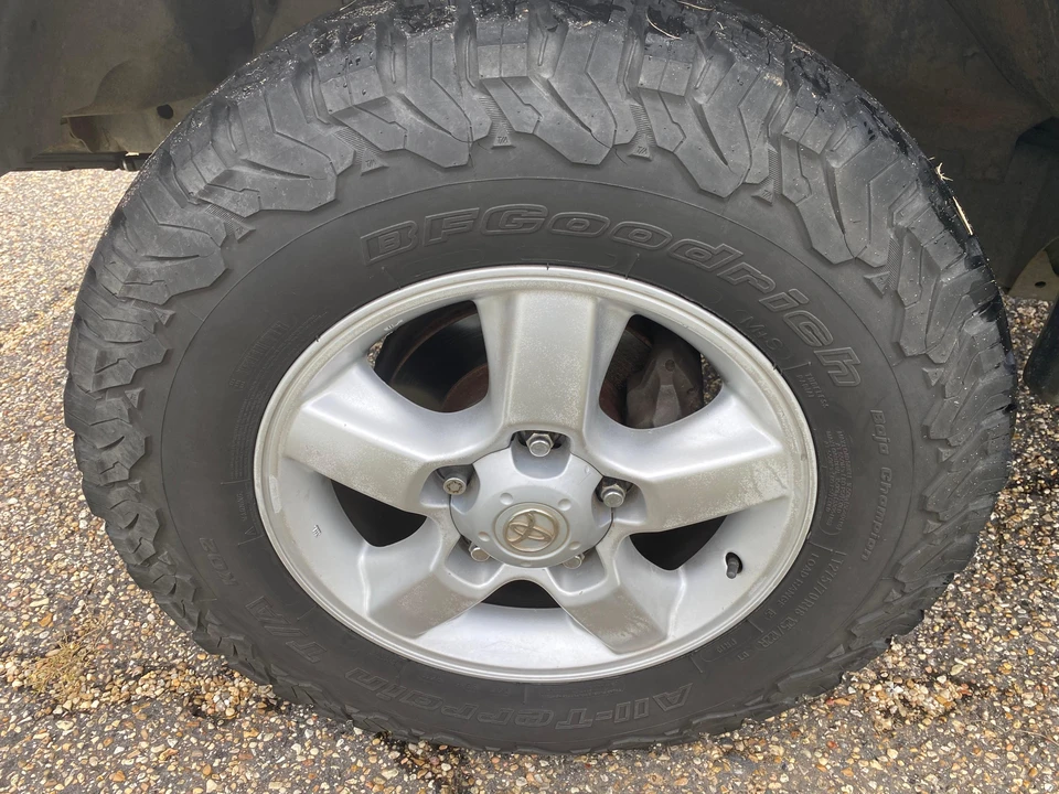 2004 Toyota J100 Land Cruiser - Image 28 of 31