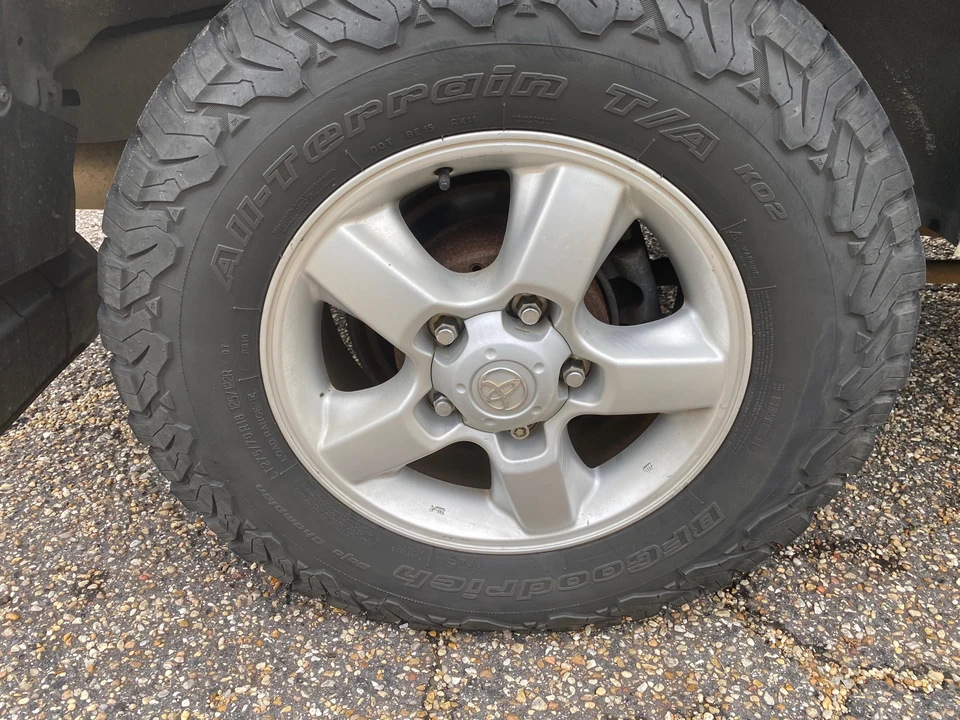 2004 Toyota J100 Land Cruiser - Image 31 of 31