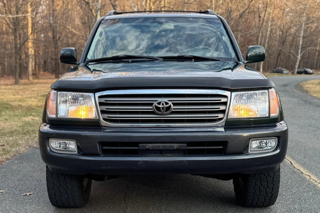 2004 Toyota J100 Land Cruiser - Image 2 of 31