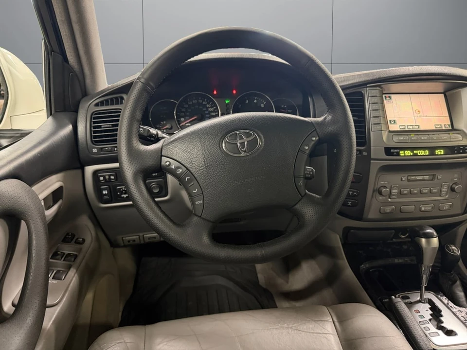 2004 Toyota J100 Land Cruiser - Image 13 of 25