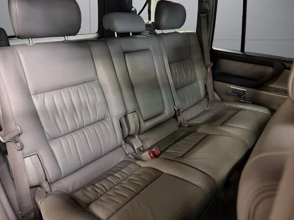 2004 Toyota J100 Land Cruiser - Image 18 of 25