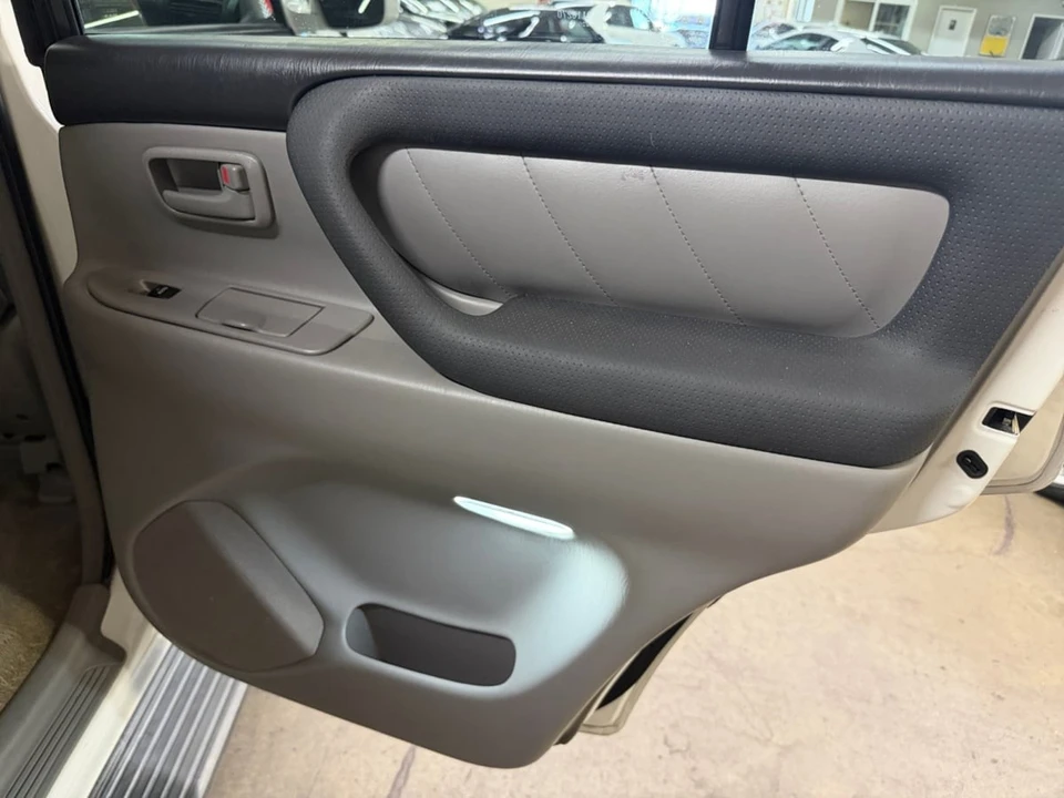 2004 Toyota J100 Land Cruiser - Image 21 of 25