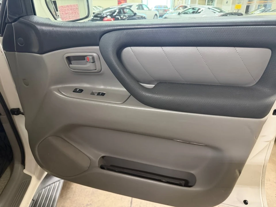 2004 Toyota J100 Land Cruiser - Image 22 of 25