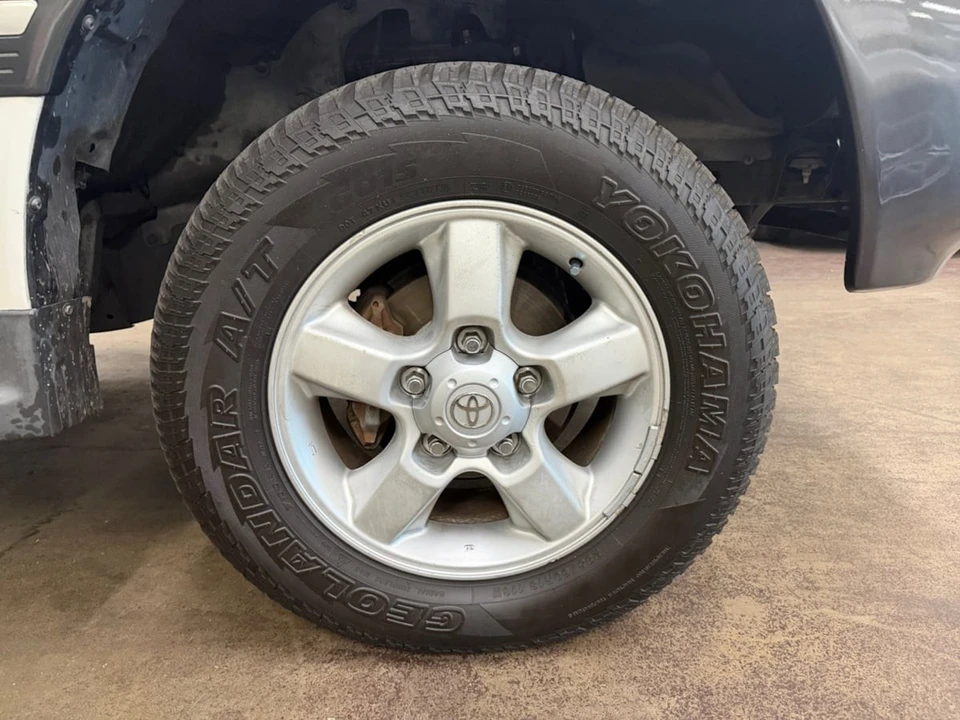 2004 Toyota J100 Land Cruiser - Image 25 of 25