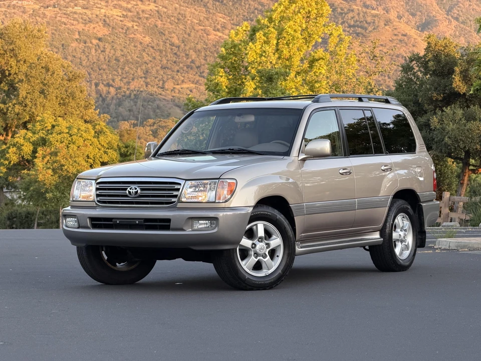 2004 Toyota J100 Land Cruiser - Image 2 of 31