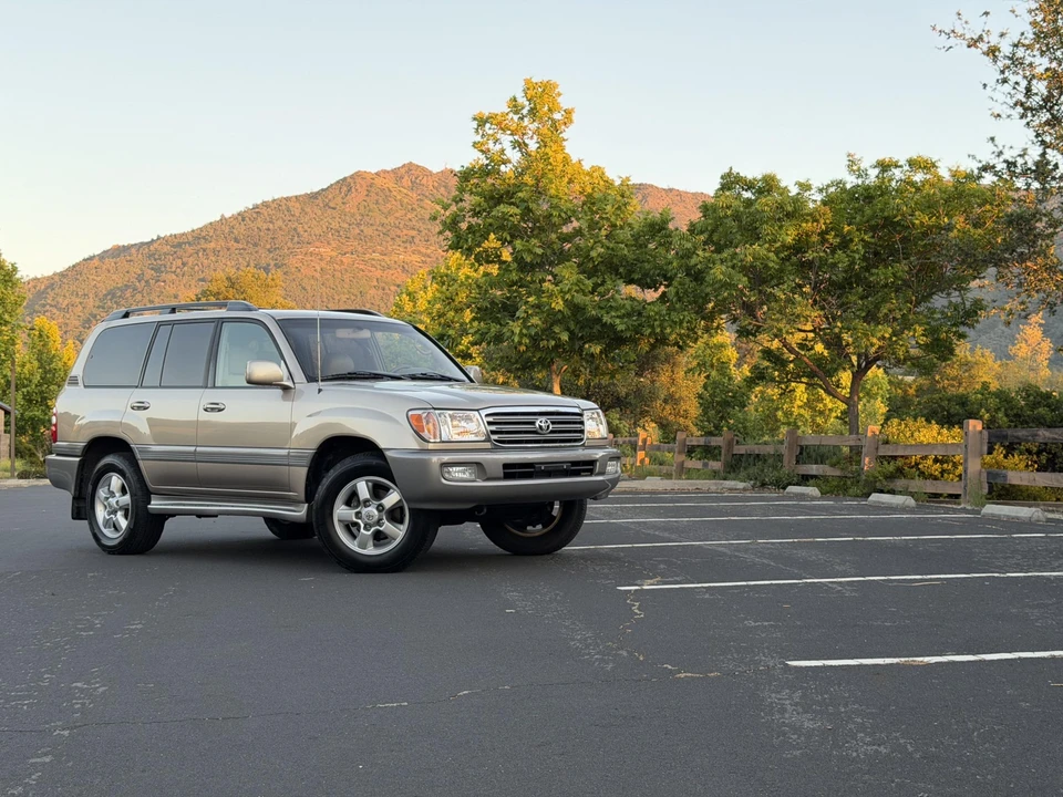 2004 Toyota J100 Land Cruiser - Image 8 of 31