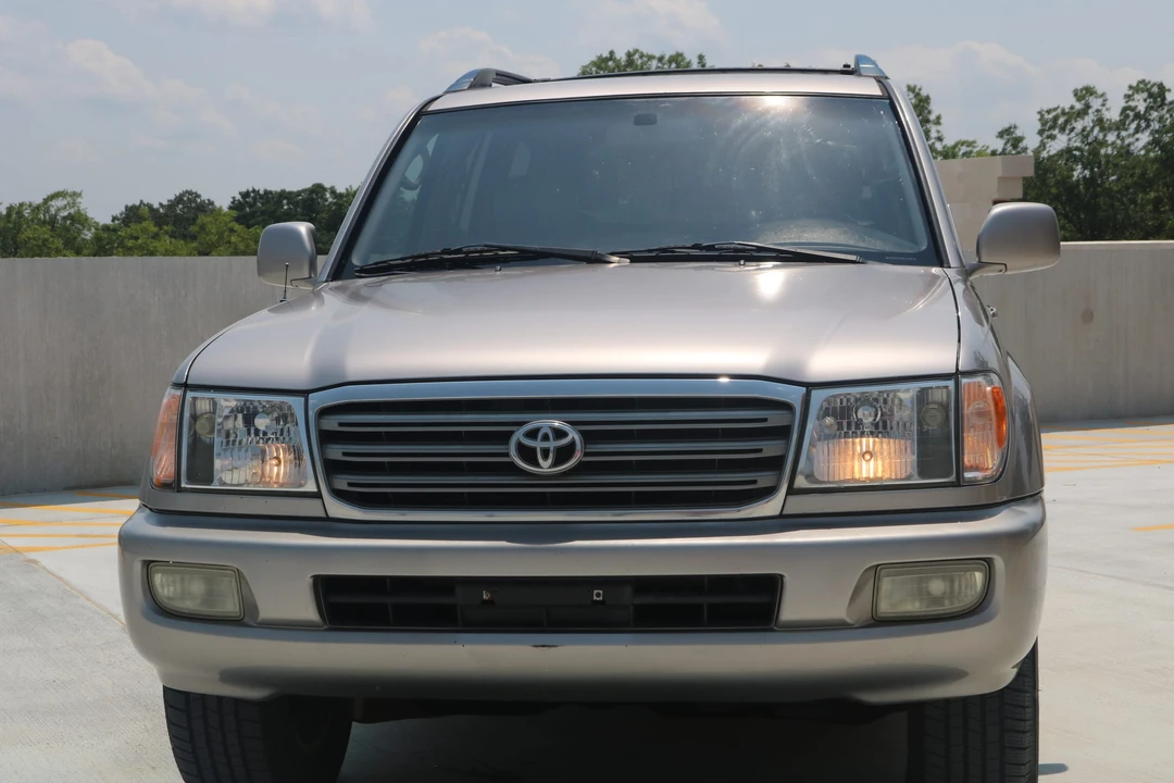 2004 Toyota J100 Land Cruiser - Image 3 of 31