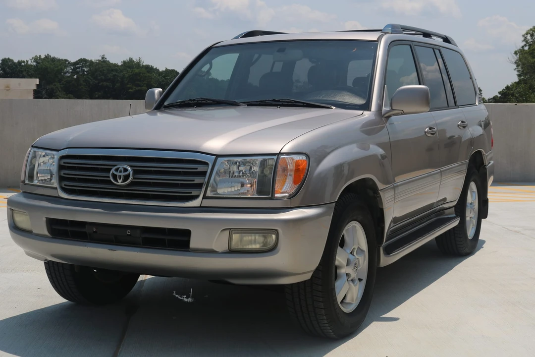 2004 Toyota J100 Land Cruiser - Image 8 of 31