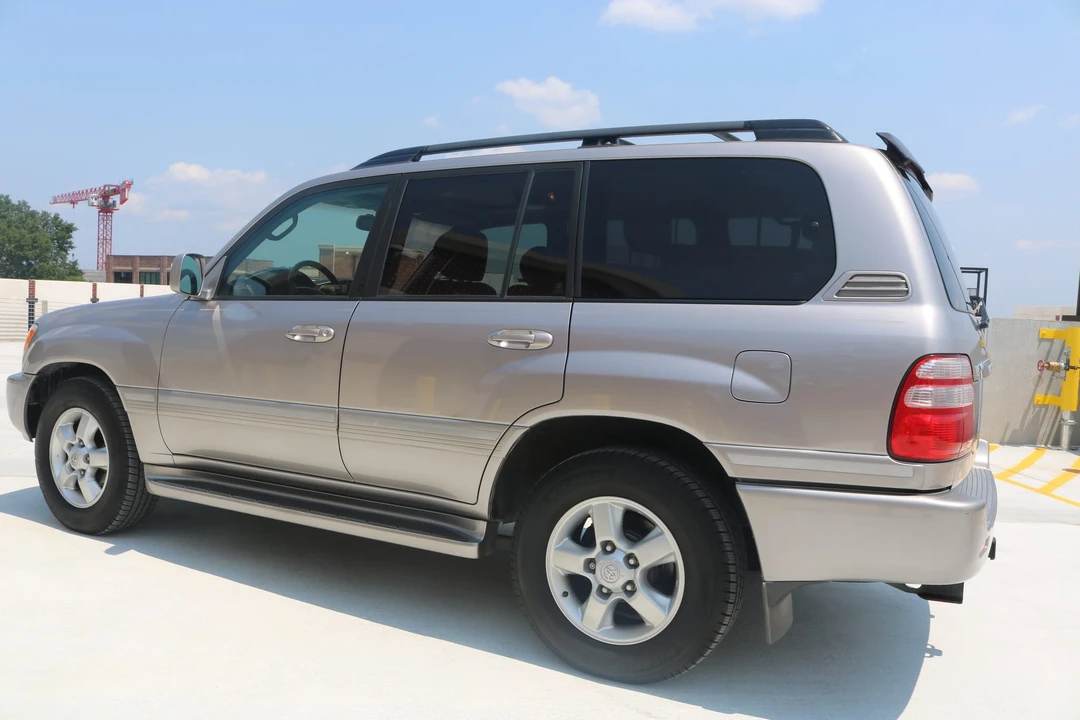 2004 Toyota J100 Land Cruiser - Image 14 of 31