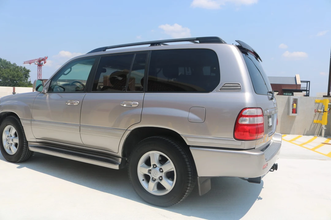 2004 Toyota J100 Land Cruiser - Image 15 of 31