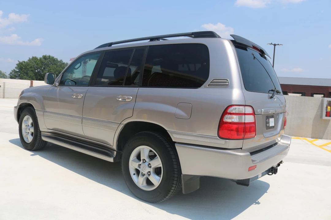 2004 Toyota J100 Land Cruiser - Image 16 of 31