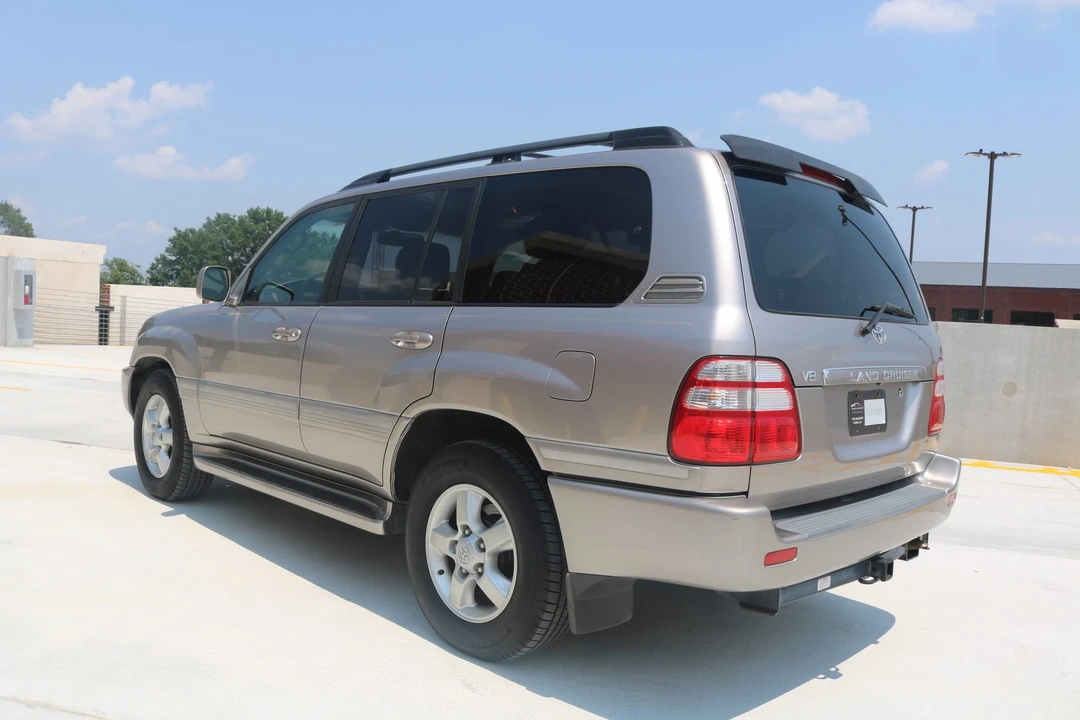 2004 Toyota J100 Land Cruiser - Image 17 of 31