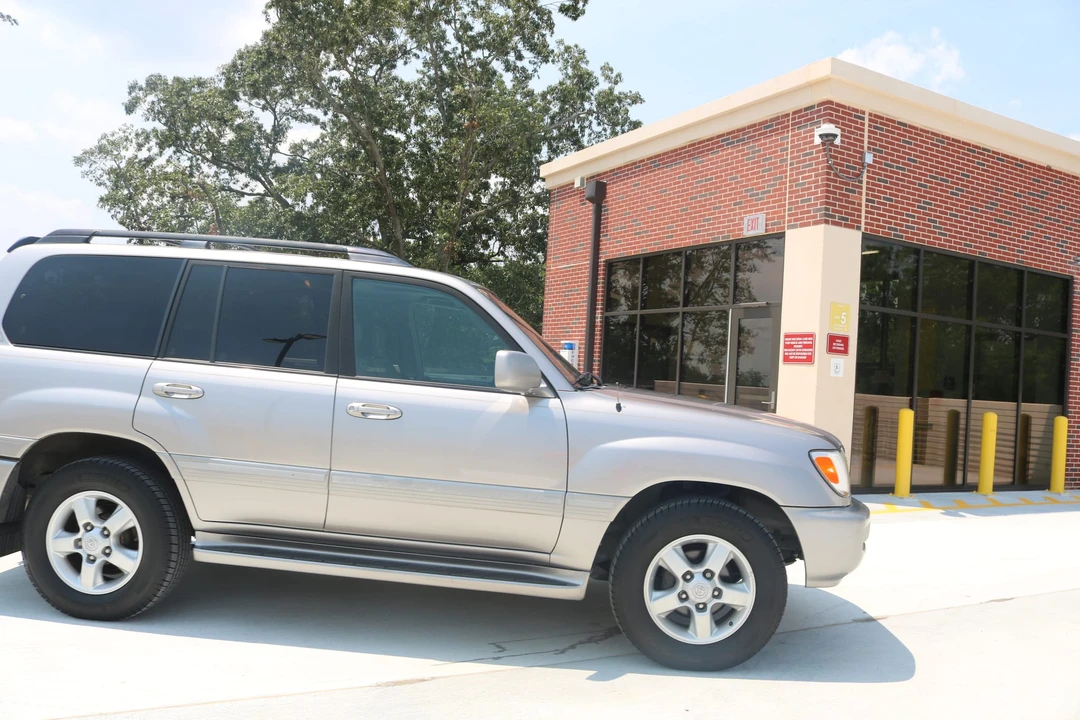 2004 Toyota J100 Land Cruiser - Image 29 of 31