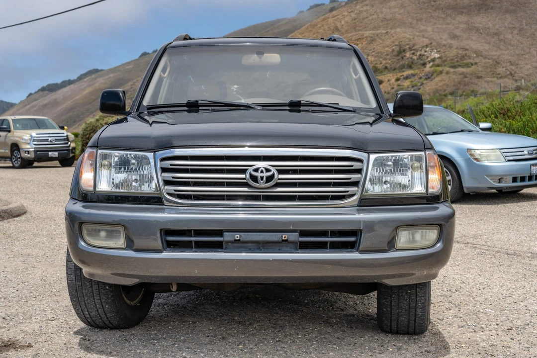 2004 Toyota J100 Land Cruiser - Image 2 of 31