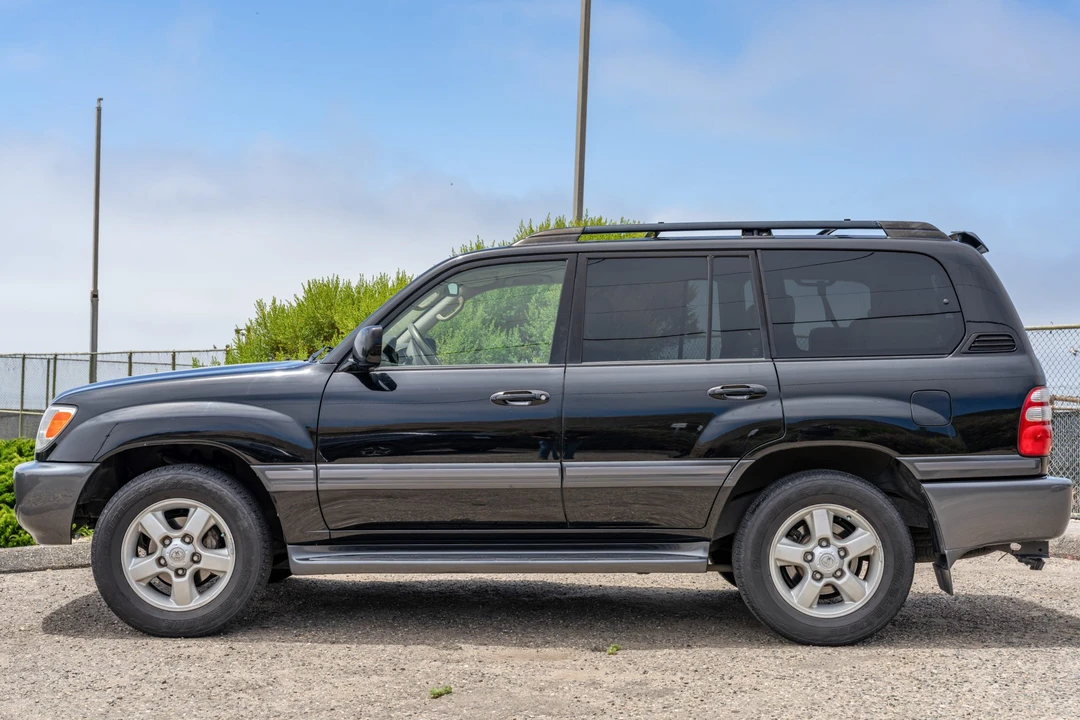 2004 Toyota J100 Land Cruiser - Image 8 of 31