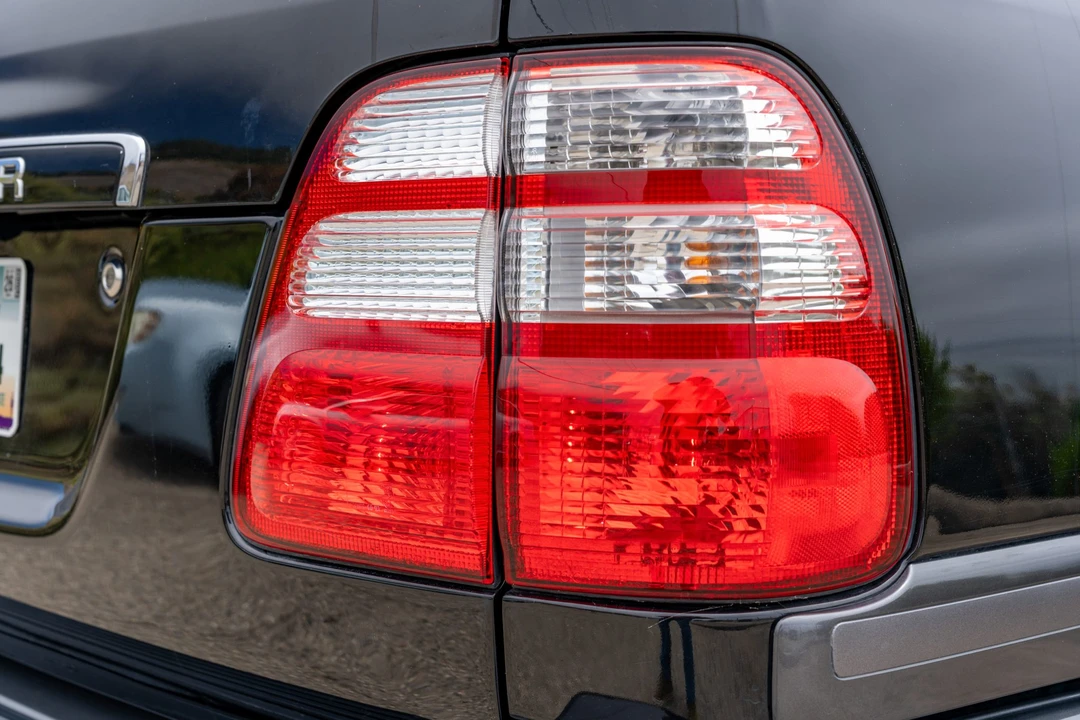 2004 Toyota J100 Land Cruiser - Image 16 of 31