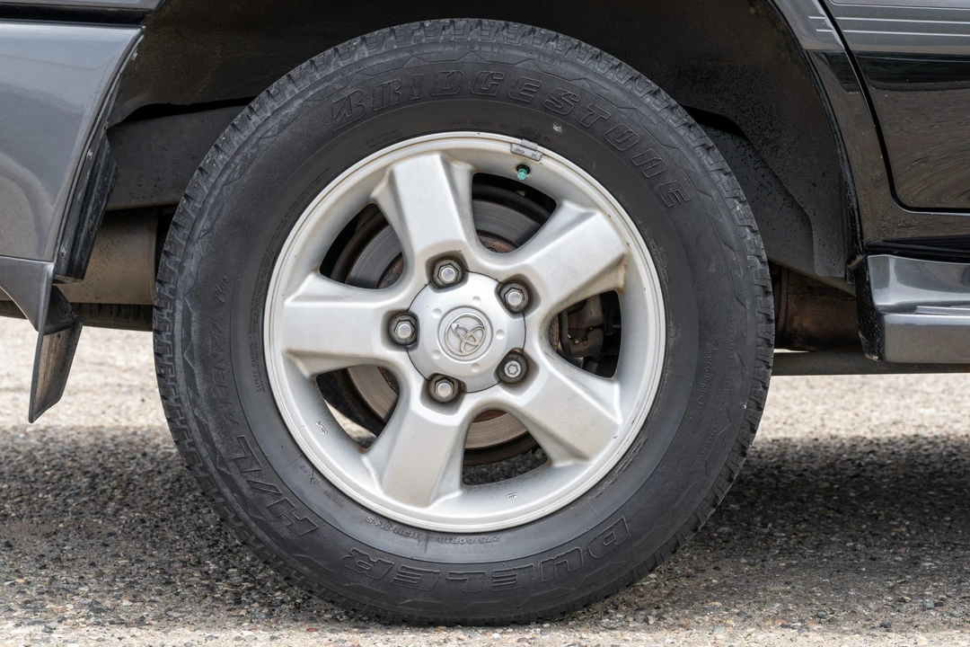 2004 Toyota J100 Land Cruiser - Image 21 of 31